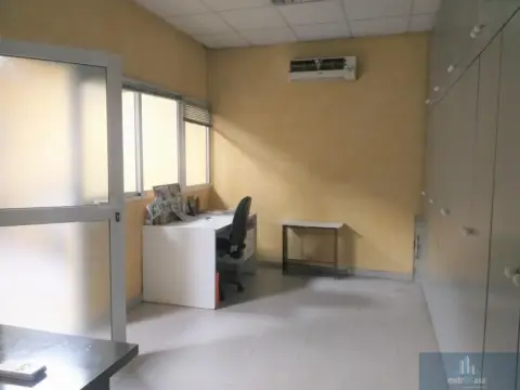 Local comercial en Avenida de Novelda