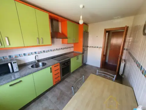 Apartamento en calle Avda Adolfo Suarez in Sagrado Corazón-As Gándaras (Lugo Capital) · Lugo Capital