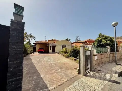 Casa rústica en Parque de La Reina