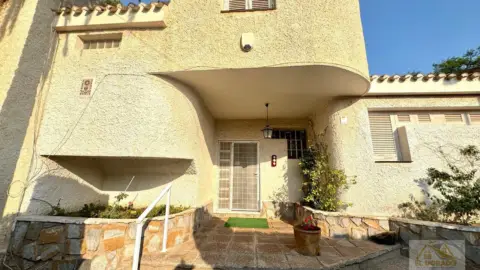 Casa rústica en Zona Residencial