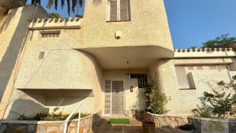 Casa rústica en Zona Residencial