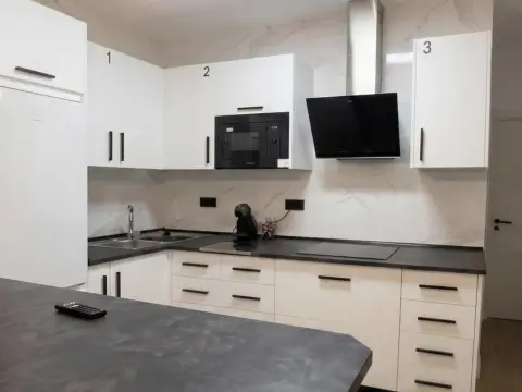 Habitación en Oliveros-Altamira-Barrio Alto