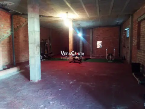 Local comercial en calle Baja