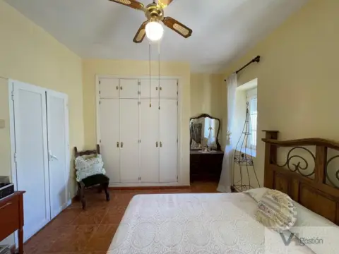 Casa en Virgen de los Reyes