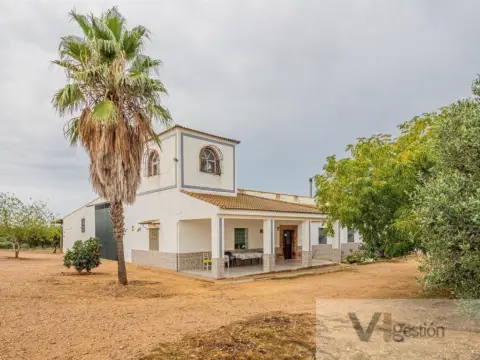 Finca rústica en La Campana