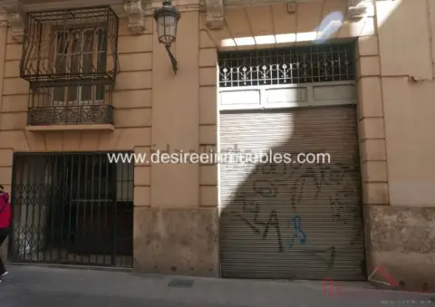 Local comercial en calle del Palau