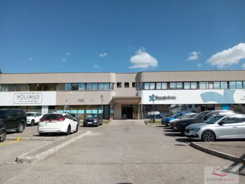 Local comercial en Avenida Fuentebravía