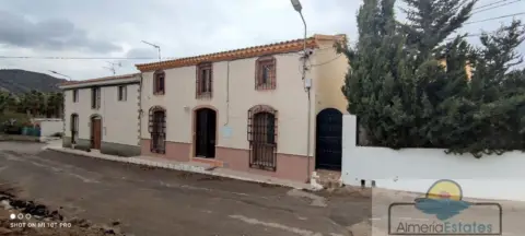 Casa rústica en Arboleas