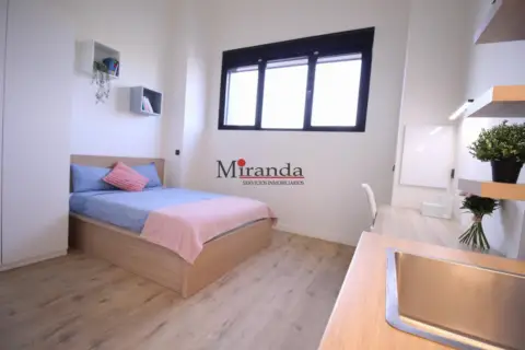 Estudio en Avenida Príncipe de Asturias, 94