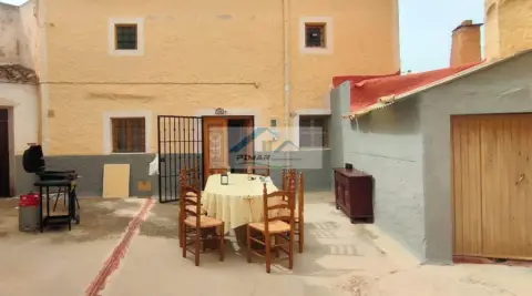 Casa en calle del Gabriel Cano García