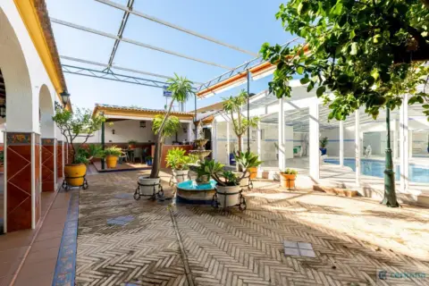 Chalet en calle de la Esperanza Macarena, 2