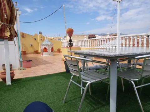 Casa en calle de la Abrucena