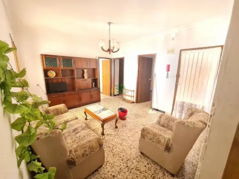 Piso en calle de la Rosa