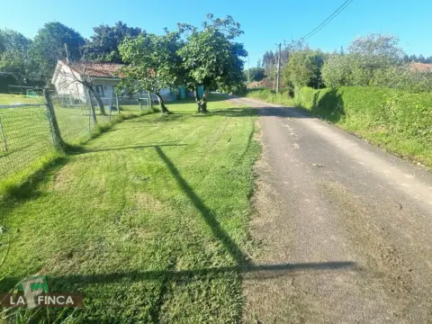 Casa en calle Caserio los Carbayos