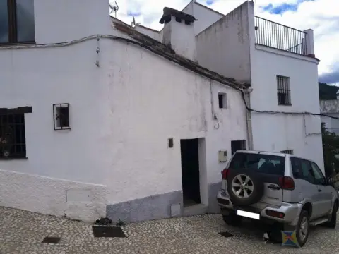 Casa en calle de la Plaza, 1