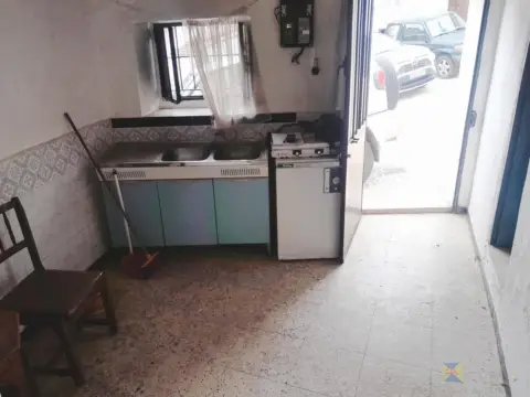 Casa en calle de la Plaza, 1