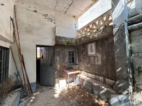 Casa en Proxima A La Avenida Principal