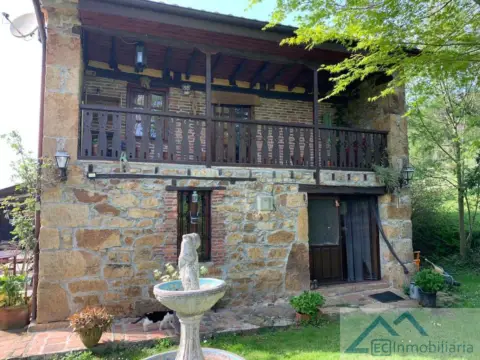 Casa en calle La Cuesta