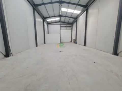Nave comercial en Polígono Industrial la Hoya