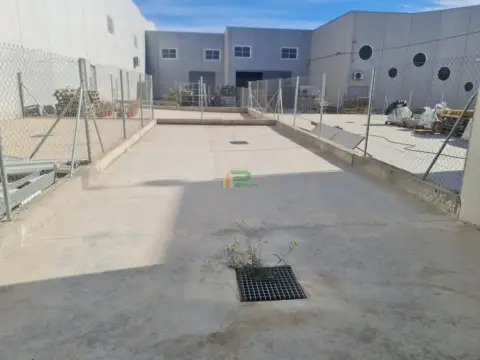 Nave comercial en Polígono Industrial la Hoya