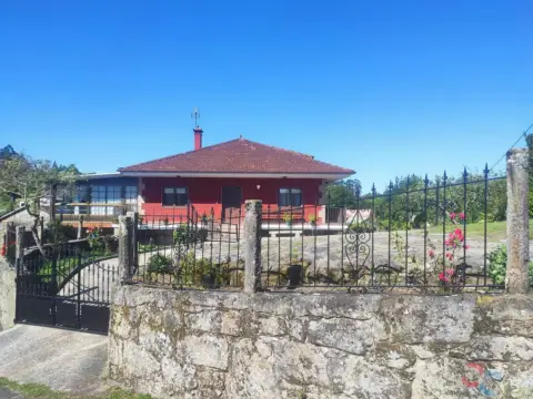 Casa en Laxoso