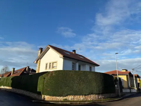 Chalet en Camino de los Jazmines, 368