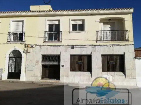 Local comercial en Overa