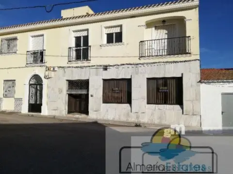 Local comercial en Overa