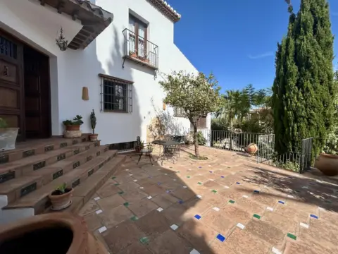 Chalet en calle Gardenias