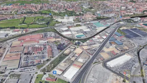 Nave comercial en calle C_ César Llamazares
