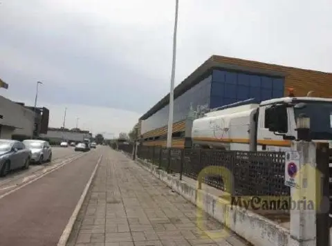 Nave comercial en calle C_ César Llamazares
