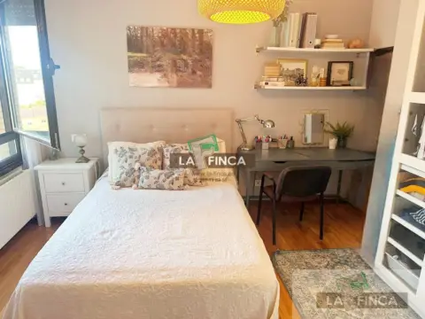 Piso en calle Urbanización La Vallina