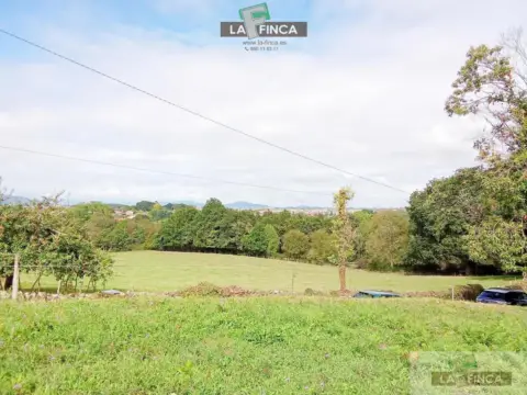 Terreno en calle Carretera Santa Marina de Siero
