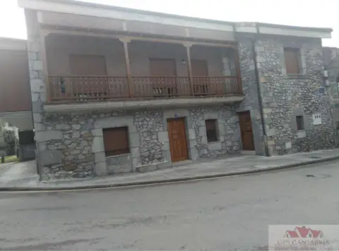 Casa en Centro de Ramales