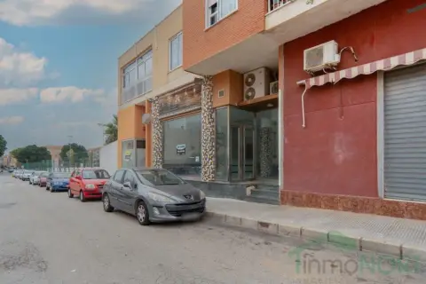 Local comercial en Jose Maria de La Puerta