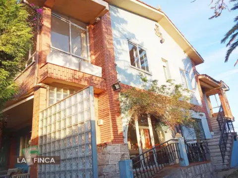 Casa en calle Reborio
