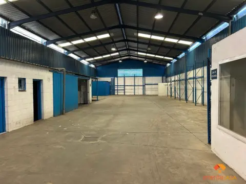 Nave comercial en Prado