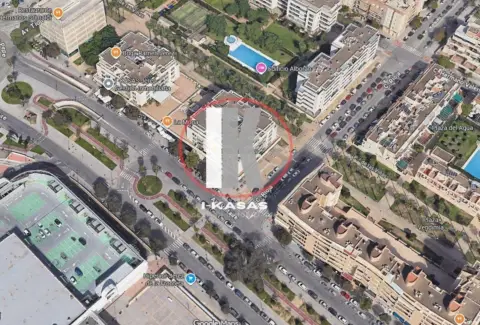 Garaje en Avenida Voltaire
