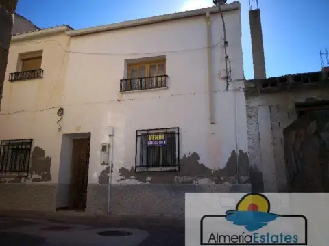 Casa en Somontin