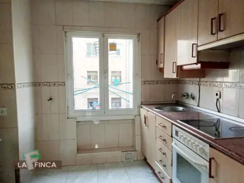 Piso en Plaza de los Lagos de Somiedo