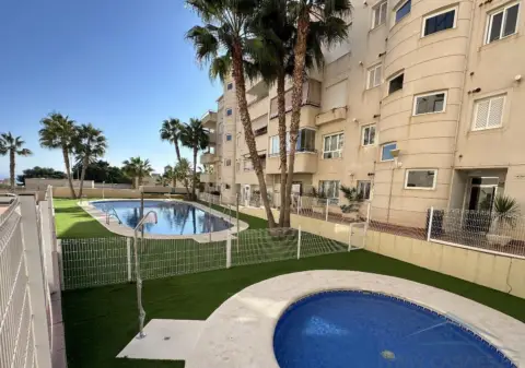 Piso en Aguadulce Sur