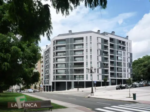 Local comercial en calle de Carreño