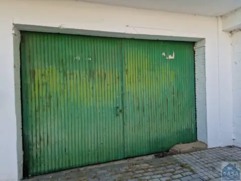 Nave comercial en 06808