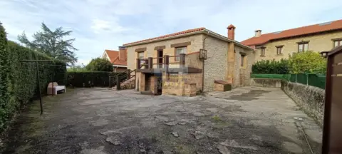 Casa en calle La Gándara, nº 36