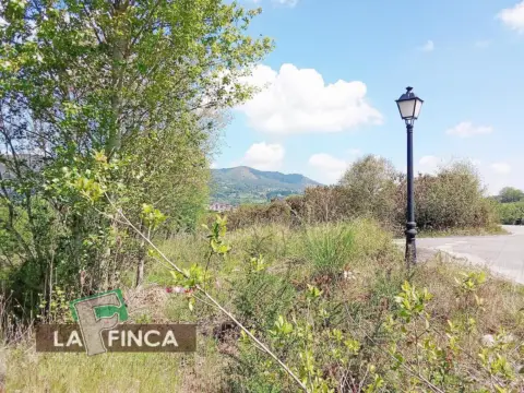 Terreno en calle Urb. El Trigal