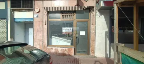 Local comercial en calle Altamira