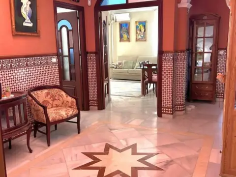 Casa en Avenida de la Diputación, 12