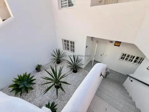 Apartamento en calle Avda J M Galvan Bello