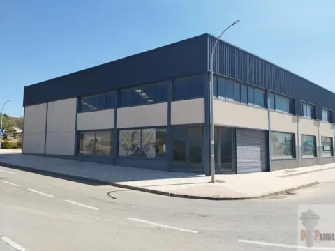 Nave comercial en Poligono Sotoluz Campillos