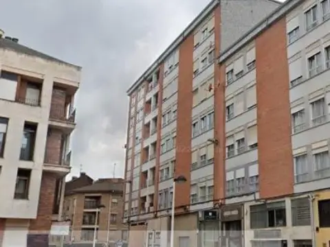 Piso en Cerca del Ceip Menéndez Pelayo